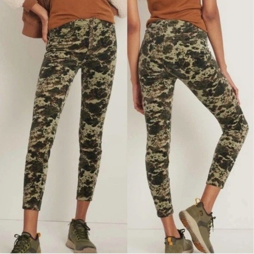 Anthropologie Pilcro Women High Waist  Green Camo Cordury Skinny Button-Up Pants